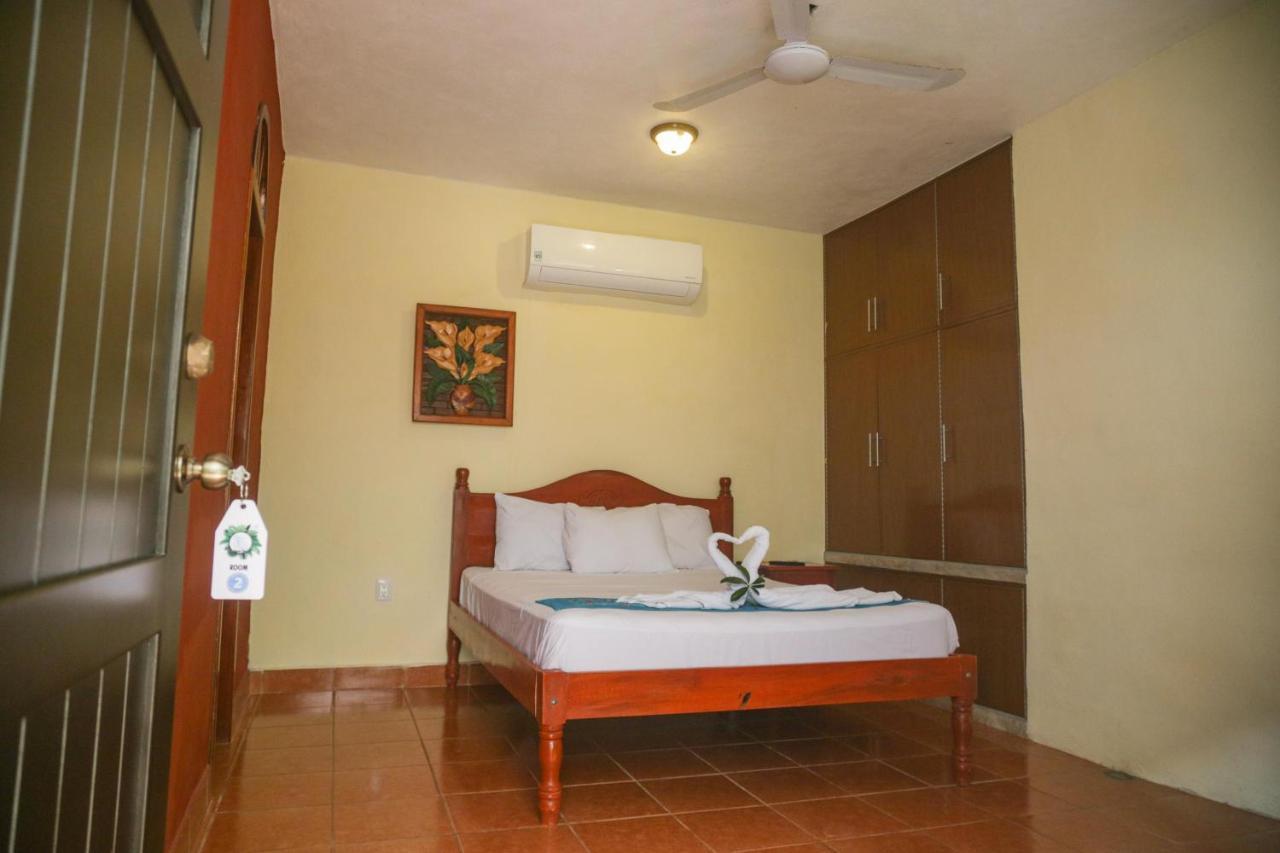 Navieros Rooms Bacalar Eksteriør bilde