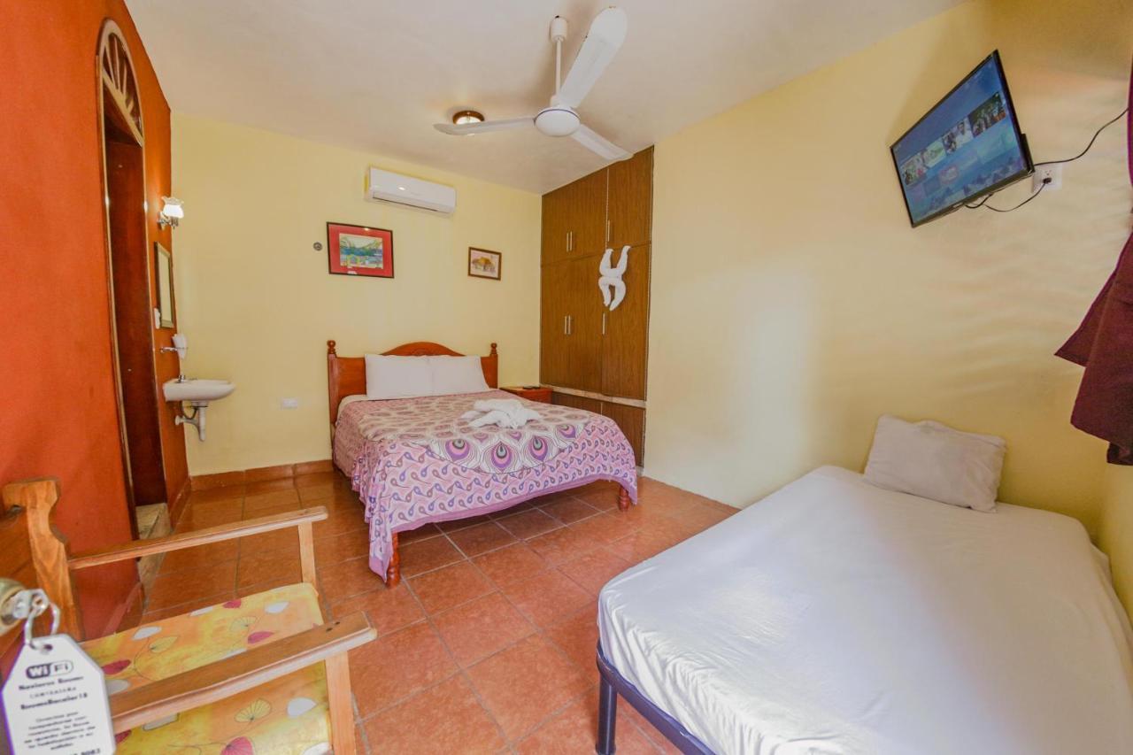 Navieros Rooms Bacalar Eksteriør bilde