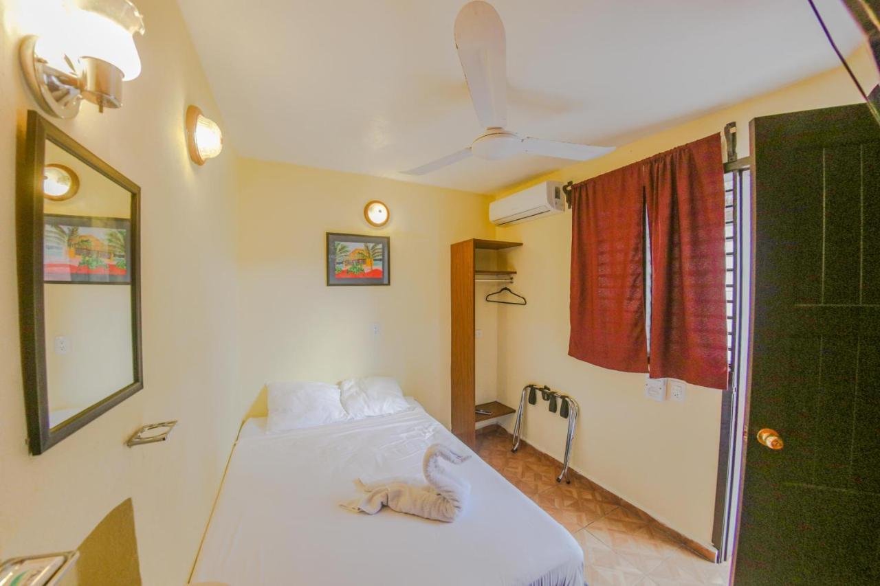 Navieros Rooms Bacalar Eksteriør bilde