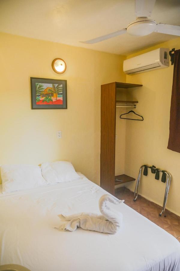Navieros Rooms Bacalar Eksteriør bilde